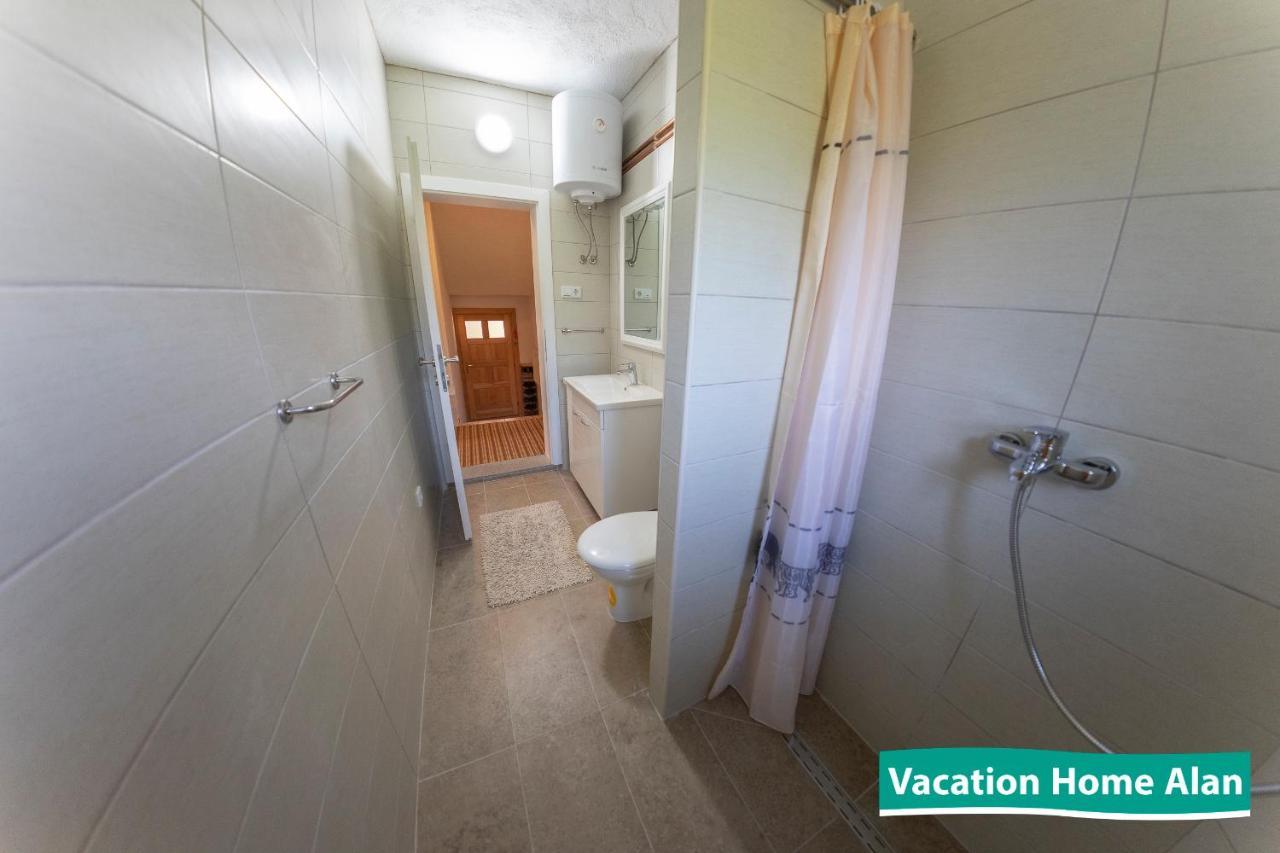 Vacation Home Alan Kulen Vakuf Dış mekan fotoğraf