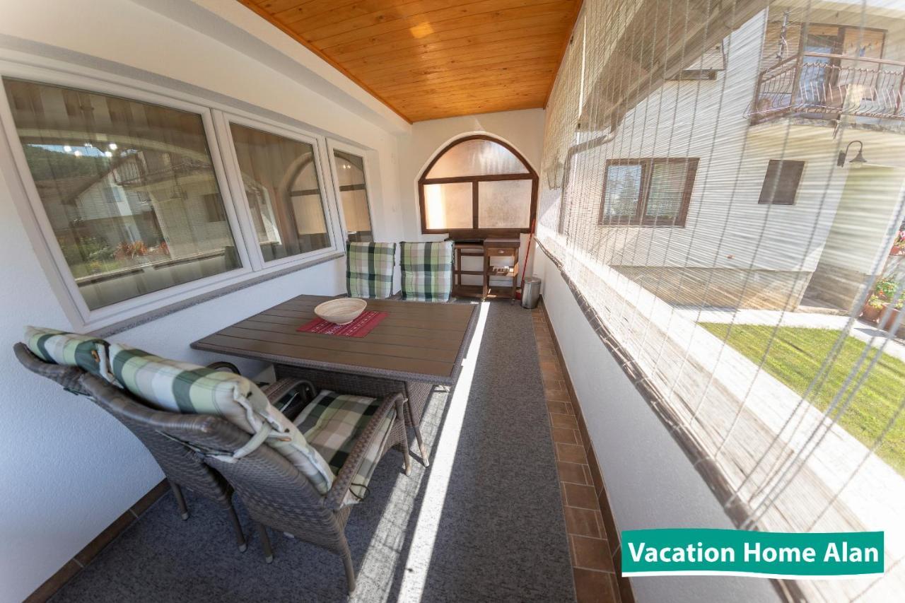 Vacation Home Alan Kulen Vakuf Dış mekan fotoğraf