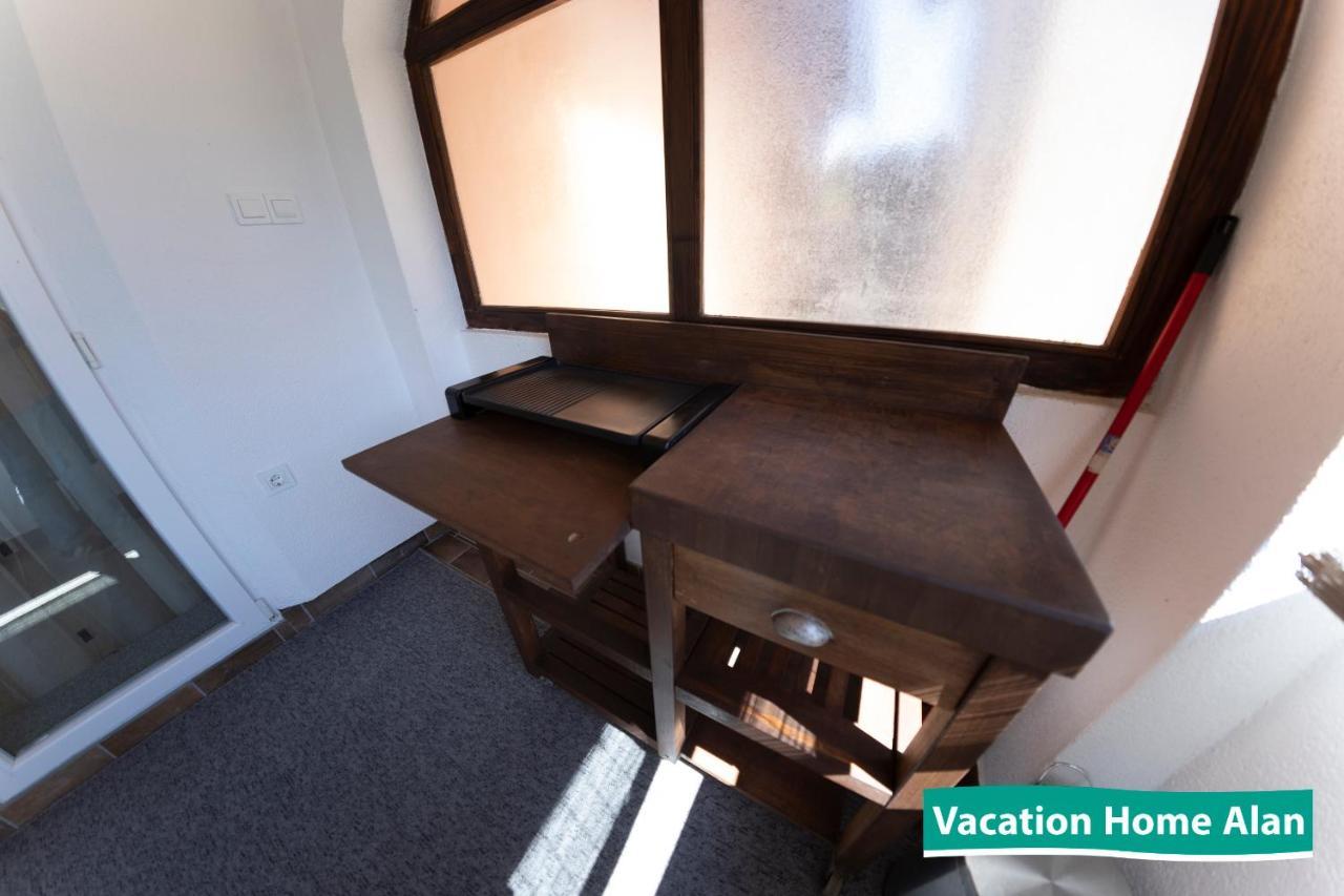 Vacation Home Alan Kulen Vakuf Dış mekan fotoğraf
