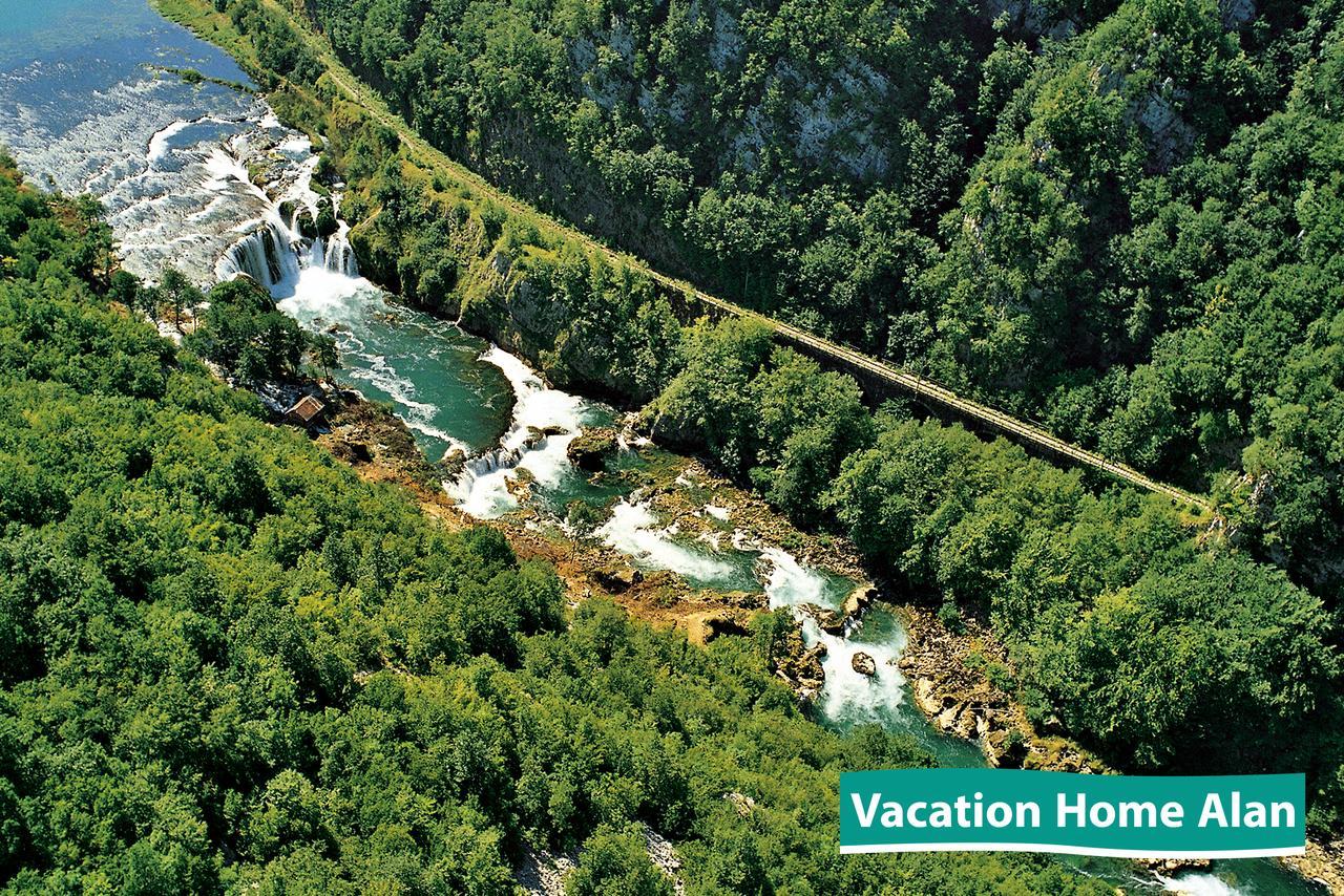 Vacation Home Alan Kulen Vakuf Dış mekan fotoğraf
